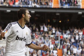 九游电竞站-《堡垒之夜》新皮肤上线，引发粉丝狂热追捧，堡垒之夜最帅皮肤盘点